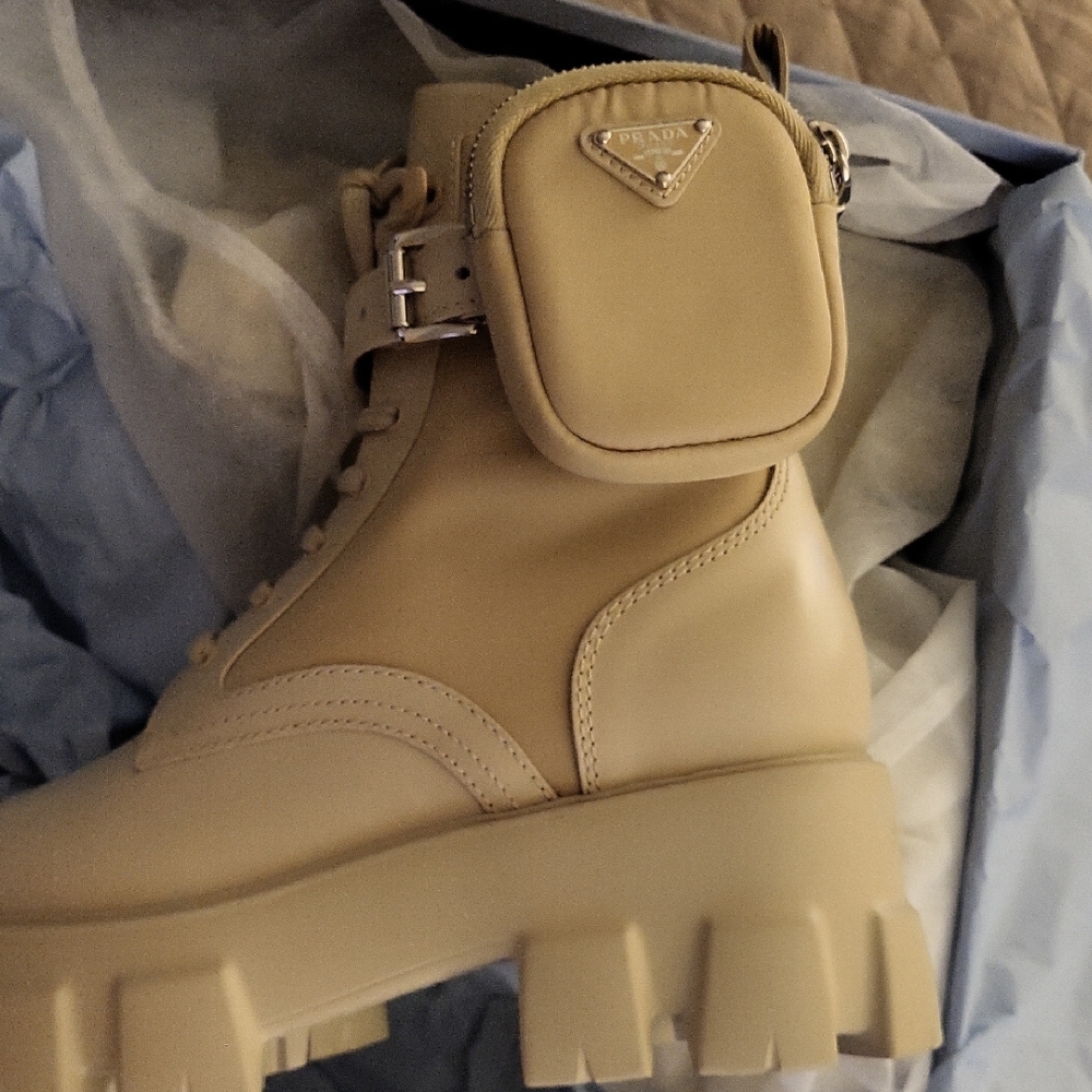 PRADA  Beige BRAND NEW Combat Boot, Detachable Mini Pouch 100% AUTHENTIC. 8 1/2
